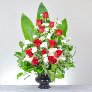 Red roses hydrangeas in black urn vase - E3 - Floral Design