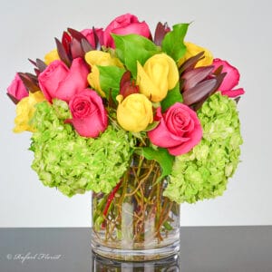 hot pink yellow rose in glass vase - Your Style - V552