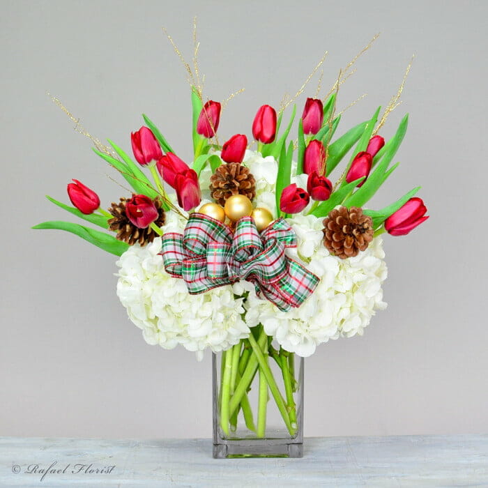 Sweet Winter Tulips - V125