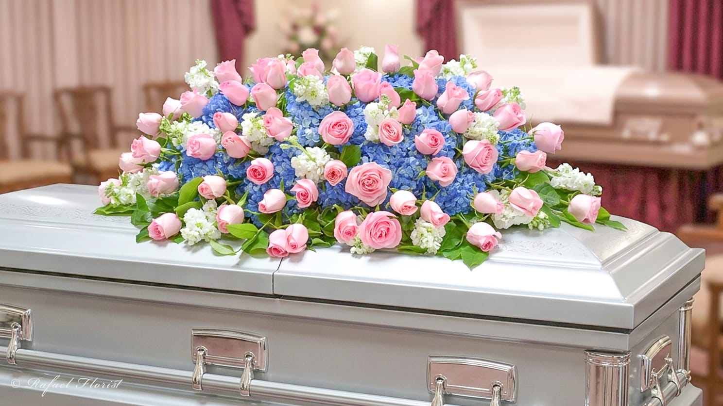 Tender Memories Casket Spray - CS18